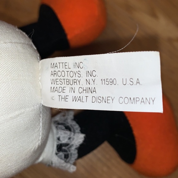 Minnie Mouse - Picture 4 of 5